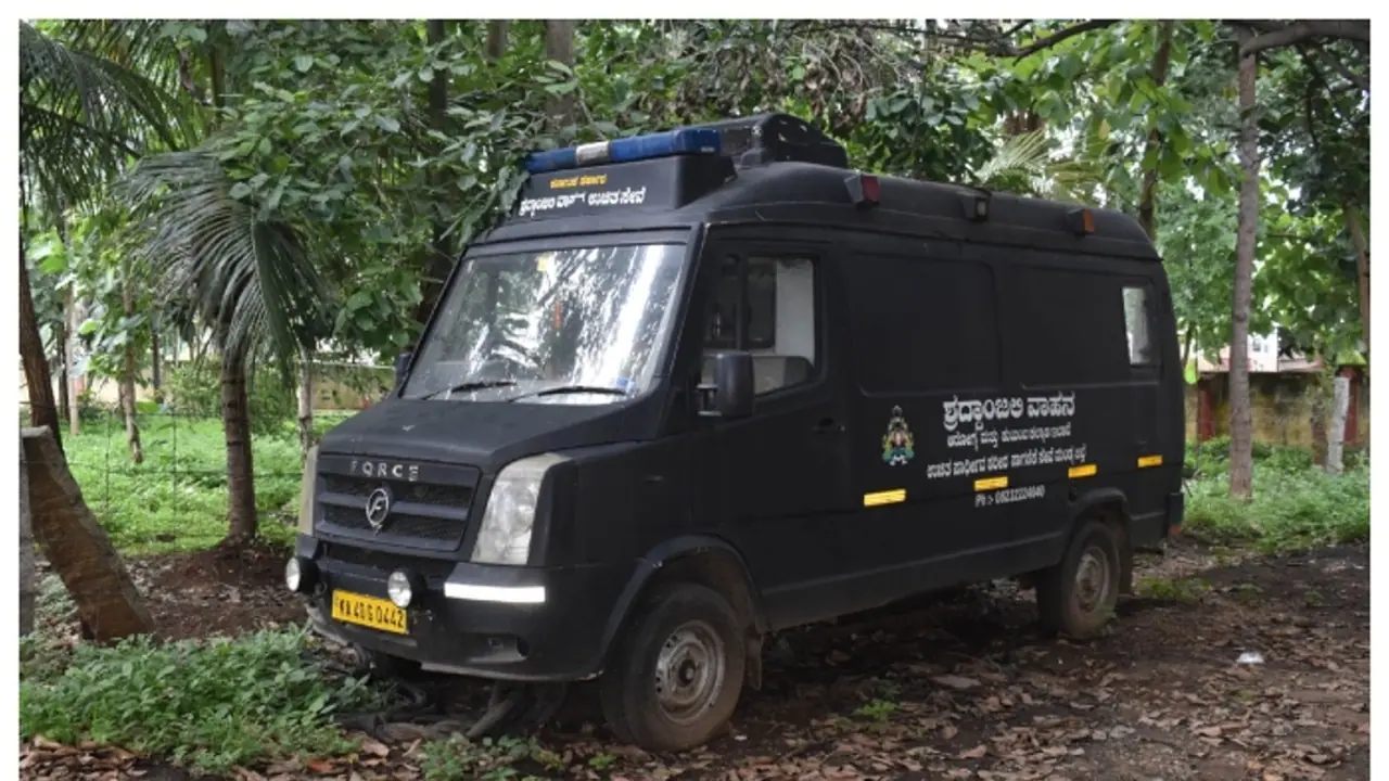 ದುರಸ್ತಿಗೆ ಅನುದಾನವೂ ಇಲ್ಲ, ಚಾಲಕರಿಗೆ ಸಂಬಳವೂ ಇಲ್ಲ, ಚಿರನಿದ್ರೆಗೆ ಜಾರಿದ ಶ್ರದ್ಧಾಂಜಲಿ ವಾಹನ!