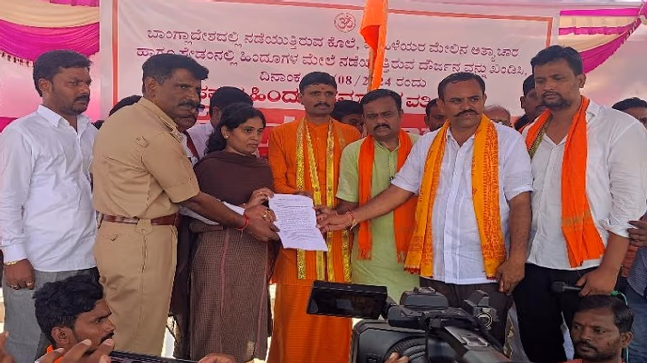 ಹಿಂದೂಗಳ ಮೇಲೆ ದೌರ್ಜನ್ಯ, ಕೇಳೋರಿಲ್ಲ: ಆಂದೋಲಾ ಶ್ರೀ