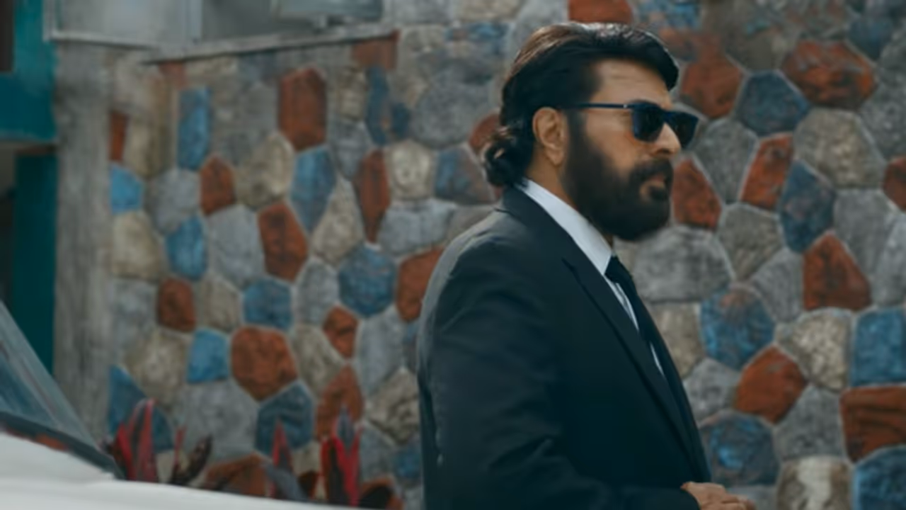 എന്താണ് റോള്?, ആവേശംകൊള്ളിക്കുന്ന മറുപടിയുമായി വീഡിയോയില് മമ്മൂട്ടി, മാസ്സും ക്ലാസ്സുമാകാൻ ബസൂക്ക എന്താണ് റോള്?, ആവേശംകൊള്ളിക്കുന്ന മറുപടിയുമായി വീഡിയോയില് മമ്മൂട്ടി, മാസ്സും ക്ലാസ്സുമാകാൻ ബസൂക്ക