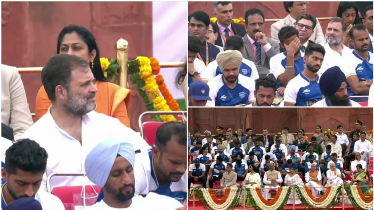 സ്വാതന്ത്ര്യദിനാഘോഷം: രാഹുൽ ഗാന്ധിക്ക് ചെങ്കോട്ടയിൽ പിന്നിൽ ഇരിപ്പിടം നൽകിയെന്ന് ആക്ഷേപം സ്വാതന്ത്ര്യദിനാഘോഷം: രാഹുൽ ഗാന്ധിക്ക് ചെങ്കോട്ടയിൽ പിന്നിൽ ഇരിപ്പിടം നൽകിയെന്ന് ആക്ഷേപം