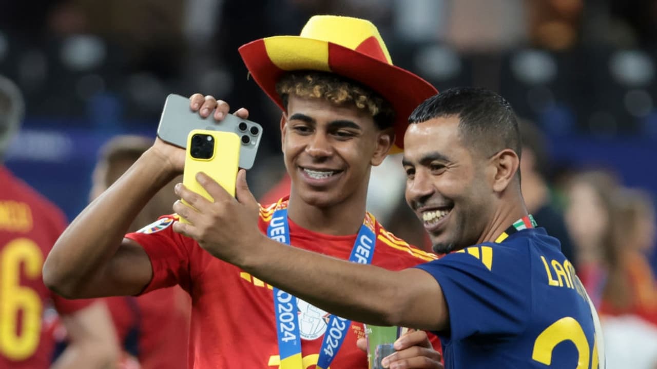 സ്പാനിഷ് യുവ സൂപ്പര്‍ താരം ലാമിന്‍ യമാലിന്‍റെ പിതാവ് അക്രമിയുടെ കുത്തേറ്റ് ആശുപത്രിയില്‍