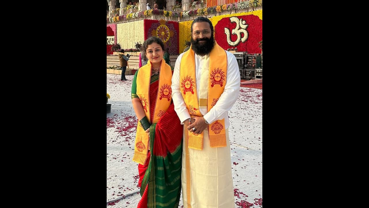 Rishab Shetty: ಪ್ರಶಸ್ತಿ ಬಂದಾಗಲೂ ಹೆಂಡತಿಯನ್ನು ಹಾಡಿ ಹೊಗಳಿದ ರಿಷಬ್ ಶೆಟ್ಟಿ, ಸಿಕ್ರೆ ಇಂಥಾ ಗಂಡ ಸಿಗ್ಬೇಕಂತೆ! Rishab Shetty: ಪ್ರಶಸ್ತಿ ಬಂದಾಗಲೂ ಹೆಂಡತಿಯನ್ನು ಹಾಡಿ ಹೊಗಳಿದ ರಿಷಬ್ ಶೆಟ್ಟಿ, ಸಿಕ್ರೆ ಇಂಥಾ ಗಂಡ ಸಿಗ್ಬೇಕಂತೆ!