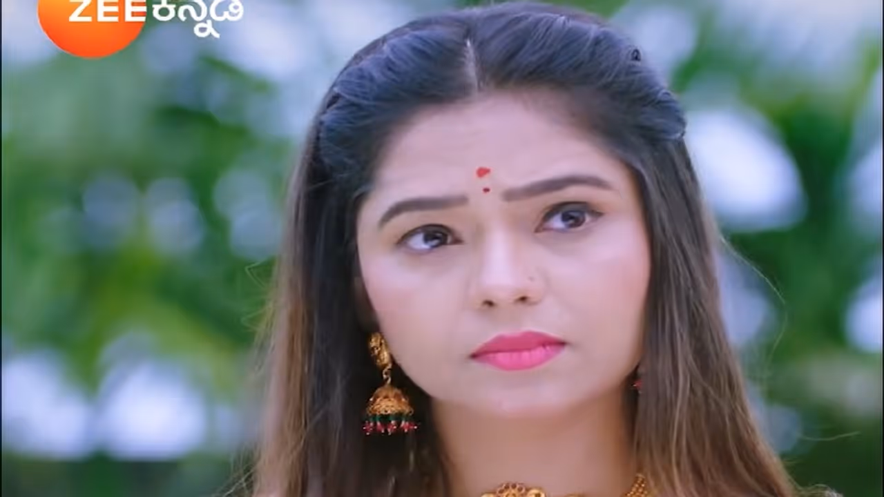 ಅಮೃತಧಾರೆ: ಮೊದಲು ಅಪ್ಪಿ ಪಾರ್ಥಗೆ ಕಾಯ್ಕೊಂಡು ಇರ್ತಿದ್ವಿ, ಈಗ ಮುಖ ಕಂಡ ಕೂಡ್ಲೇ ಚಾನೆಲ್ ಚೇಂಜ್ ಮಾಡ್ತೀವಿ ಅಂತಿರೋ ಫ್ಯಾನ್ಸ್ ಅಮೃತಧಾರೆ: ಮೊದಲು ಅಪ್ಪಿ ಪಾರ್ಥಗೆ ಕಾಯ್ಕೊಂಡು ಇರ್ತಿದ್ವಿ, ಈಗ ಮುಖ ಕಂಡ ಕೂಡ್ಲೇ ಚಾನೆಲ್ ಚೇಂಜ್ ಮಾಡ್ತೀವಿ ಅಂತಿರೋ ಫ್ಯಾನ್ಸ್