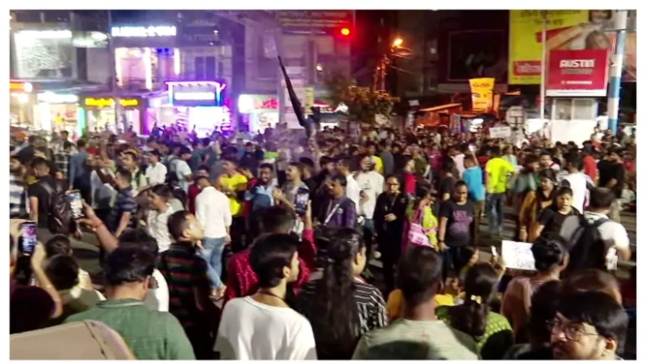 ഡോക്ടർമാരുടെ രാജ്യവ്യാപക പ്രതിഷേധം; ക്രമസമാധാന നിലയിൽ റിപ്പോർട്ട് തേടി കേന്ദ്ര ആഭ്യന്തരമന്ത്രാലയം ഡോക്ടർമാരുടെ രാജ്യവ്യാപക പ്രതിഷേധം; ക്രമസമാധാന നിലയിൽ റിപ്പോർട്ട് തേടി കേന്ദ്ര ആഭ്യന്തരമന്ത്രാലയം