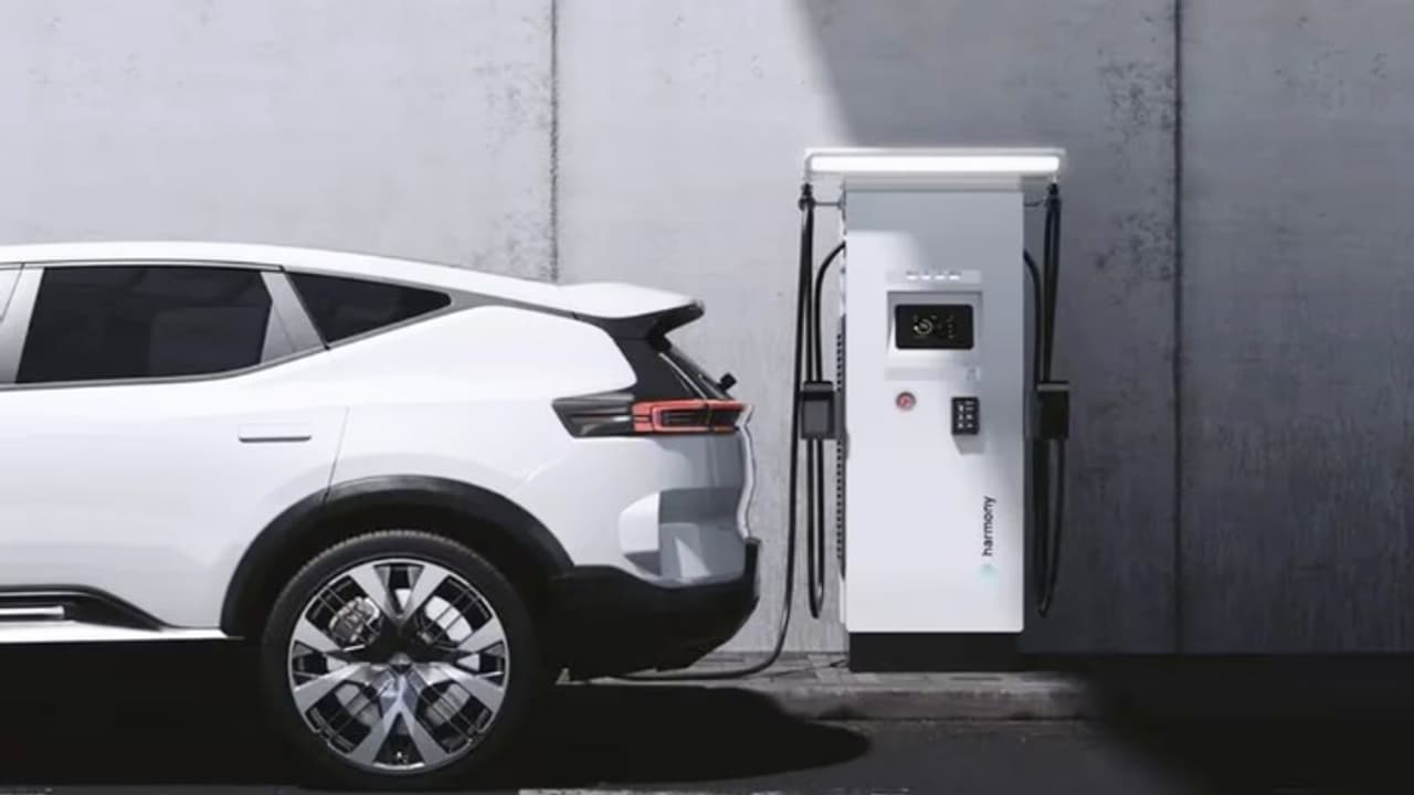 ಎಲೆಕ್ಟ್ರಿಕ್ ವಾಹನ ಬಳಸುವ ಕನ್ನಡಿಗರಿಗೆ ಗುಡ್ ನ್ಯೂಸ್, ಖರೀದಿಗೆ ಮುಂದಾದ ಜನ!