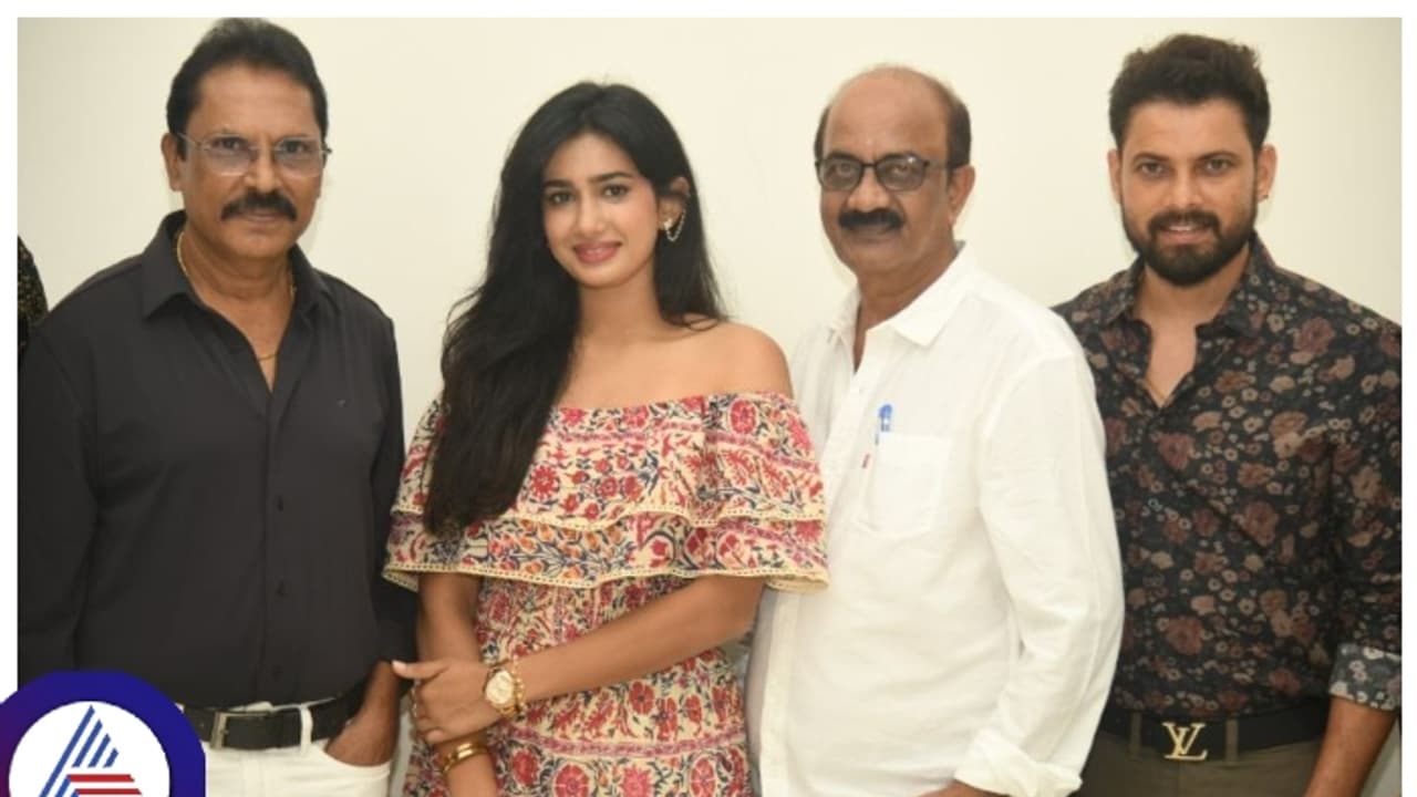 ಎಂಡಿ ಶ್ರೀಧರ್ ಚಿತ್ರದಲ್ಲಿ ನಾಯಕಿ ಹೆಸರು ಅಂಕಿತಾ ಅಂತ್ಲೇ ಯಾಕಿರುತ್ತೆ..! ಯಕ್ಷಪ್ರಶ್ನೆಗೆ ಸಿಕ್ತಾ ಉತ್ತರ? ಎಂಡಿ ಶ್ರೀಧರ್ ಚಿತ್ರದಲ್ಲಿ ನಾಯಕಿ ಹೆಸರು ಅಂಕಿತಾ ಅಂತ್ಲೇ ಯಾಕಿರುತ್ತೆ..! ಯಕ್ಷಪ್ರಶ್ನೆಗೆ ಸಿಕ್ತಾ ಉತ್ತರ?