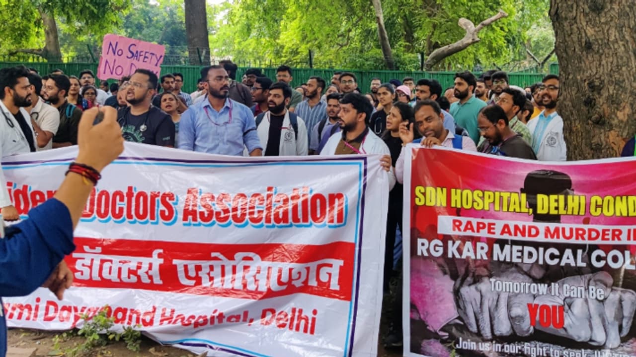 Kolkata horror: Resident doctors of AIIMS, RML Hospital & more call off 11 day strike after SC assurances Kolkata horror: Resident doctors of AIIMS, RML Hospital & more call off 11 day strike after SC assurances