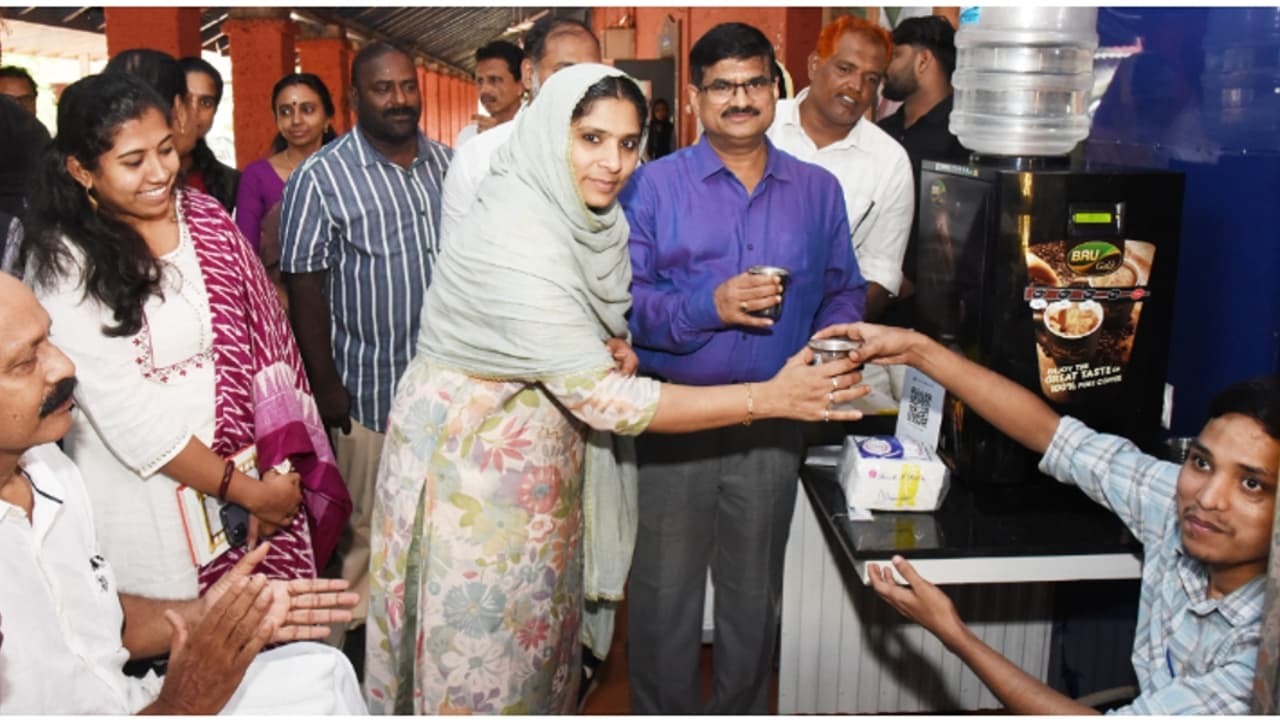 ഒപ്പം നിർത്താം: മലപ്പുറം കളക്ടറേറ്റിൽ ഭിന്നശേഷിക്കാർക്കായി ആക്‌സസ് കഫേ പ്രവർത്തനം തുടങ്ങി