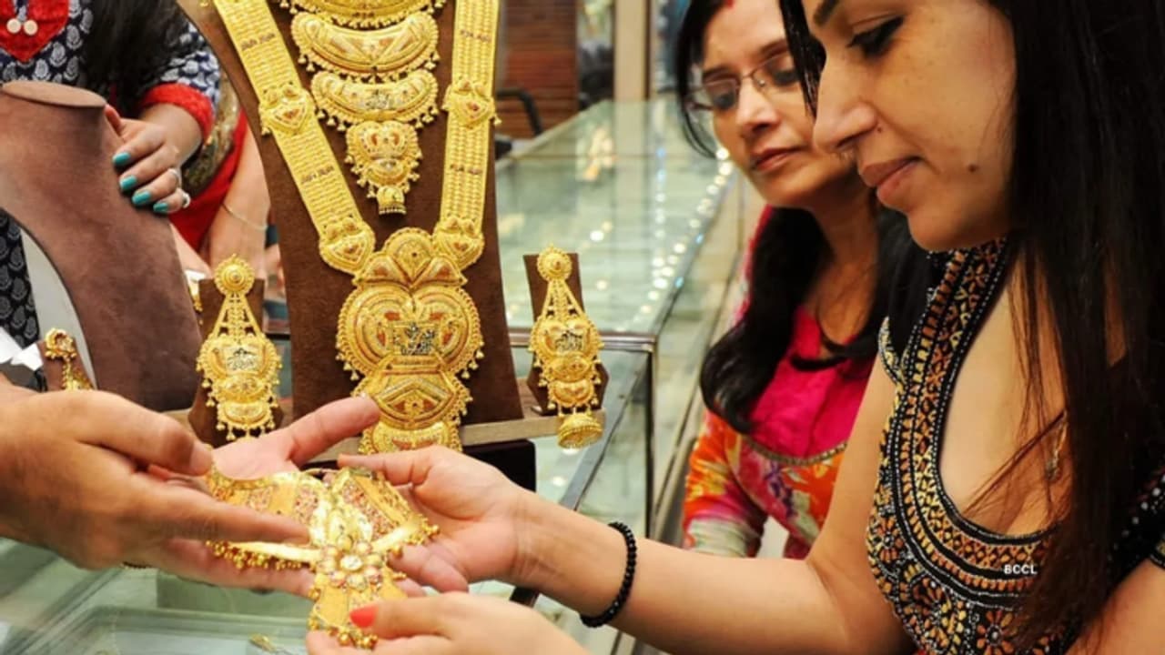 Kerala Gold Rate Today, October 4: Rate of 8 gram gold close to Rs 57,000; CHECK details