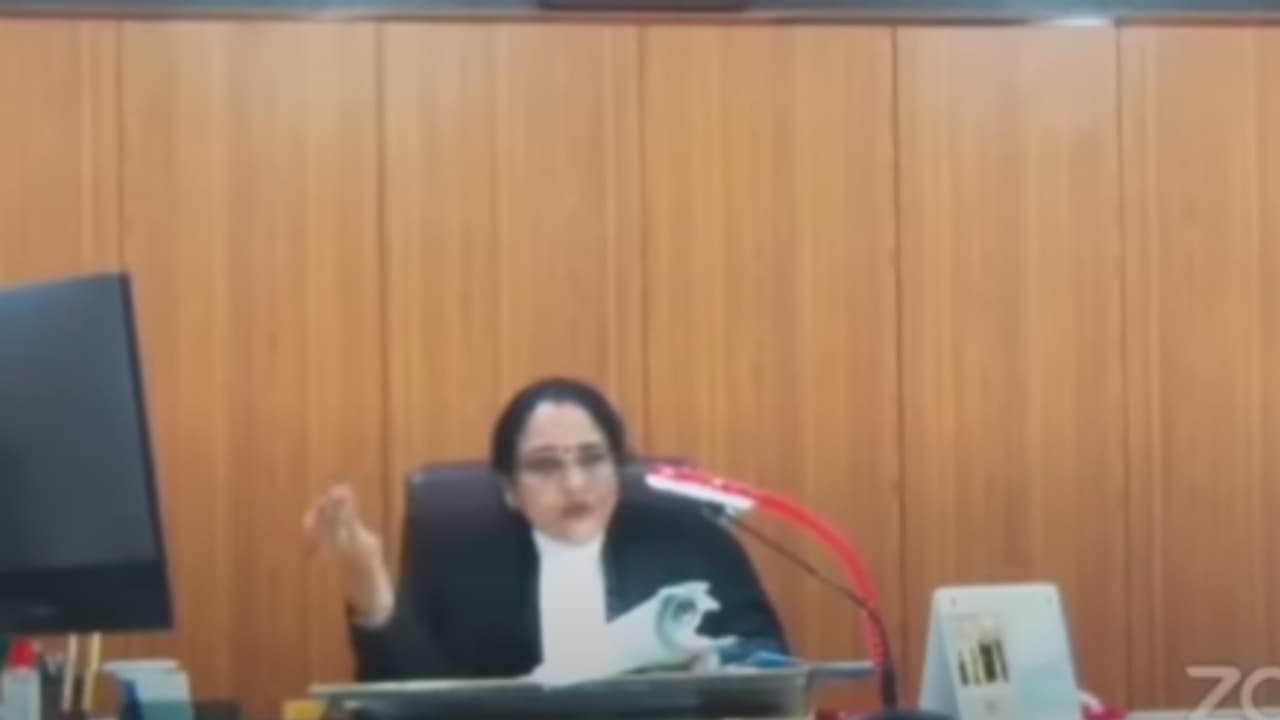 ದುಡಿದು ಸಂಪಾದಿಸಿ, ಪತಿಯಿಂದ ಮಾಸಿಕ 6 ಲಕ್ಷ ಜೀವನಾಂಶ ಕೇಳಿದ ಪತ್ನಿಗೆ ಖಡಕ್ ಸಂದೇಶ ನೀಡಿದ ಜಡ್ಜ್ ದುಡಿದು ಸಂಪಾದಿಸಿ, ಪತಿಯಿಂದ ಮಾಸಿಕ 6 ಲಕ್ಷ ಜೀವನಾಂಶ ಕೇಳಿದ ಪತ್ನಿಗೆ ಖಡಕ್ ಸಂದೇಶ ನೀಡಿದ ಜಡ್ಜ್