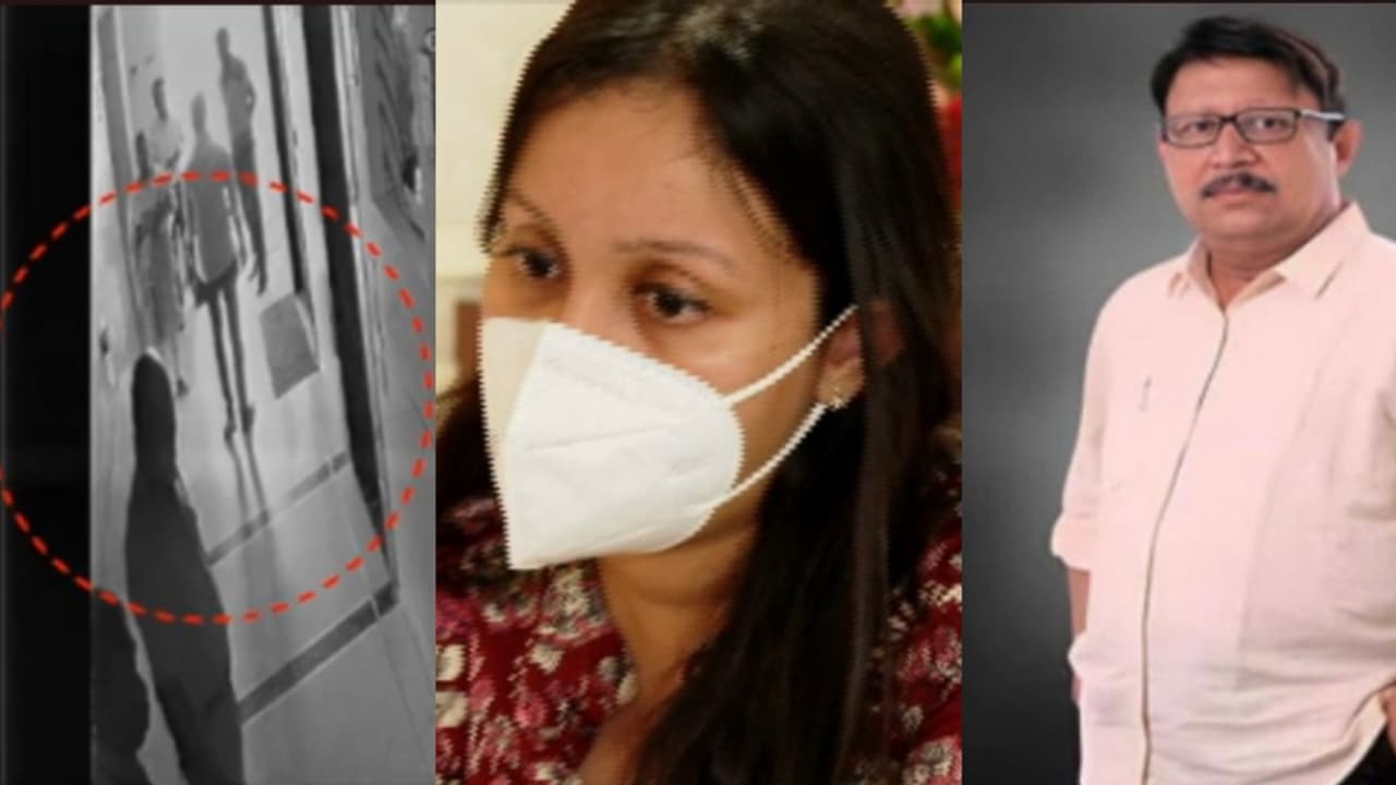 നിർമാതാവ് ജോണി സാഗരികയുടെ മകളെ വീട്ടില് കയറി ഭീഷണിപ്പെടുത്തി, കോയമ്പത്തൂർ ക്രൈം ബ്രാഞ്ച് എസിക്കെതിര കേസ് നിർമാതാവ് ജോണി സാഗരികയുടെ മകളെ വീട്ടില് കയറി ഭീഷണിപ്പെടുത്തി, കോയമ്പത്തൂർ ക്രൈം ബ്രാഞ്ച് എസിക്കെതിര കേസ്