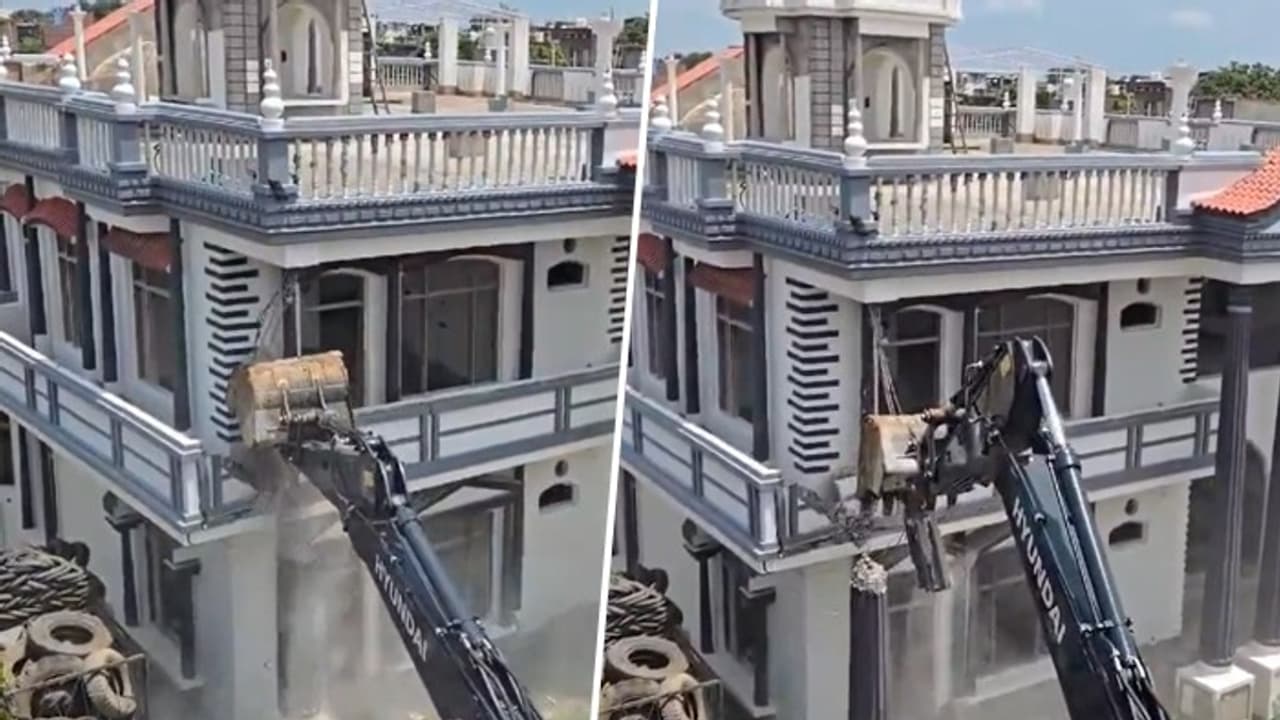 Chhatarpur stone pelting case: Authorities bulldoze mansion of Haji Shahzad, video surfaces (WATCH)