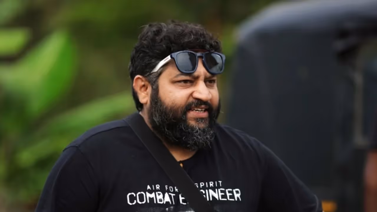 നിലവിൽ ആ ചലച്ചിത്ര കൂട്ടായ്മയിൽ ഞാൻ ഭാഗമല്ല: ലിജോ ജോസ് പെല്ലിശ്ശേരി നിലവിൽ ആ ചലച്ചിത്ര കൂട്ടായ്മയിൽ ഞാൻ ഭാഗമല്ല: ലിജോ ജോസ് പെല്ലിശ്ശേരി