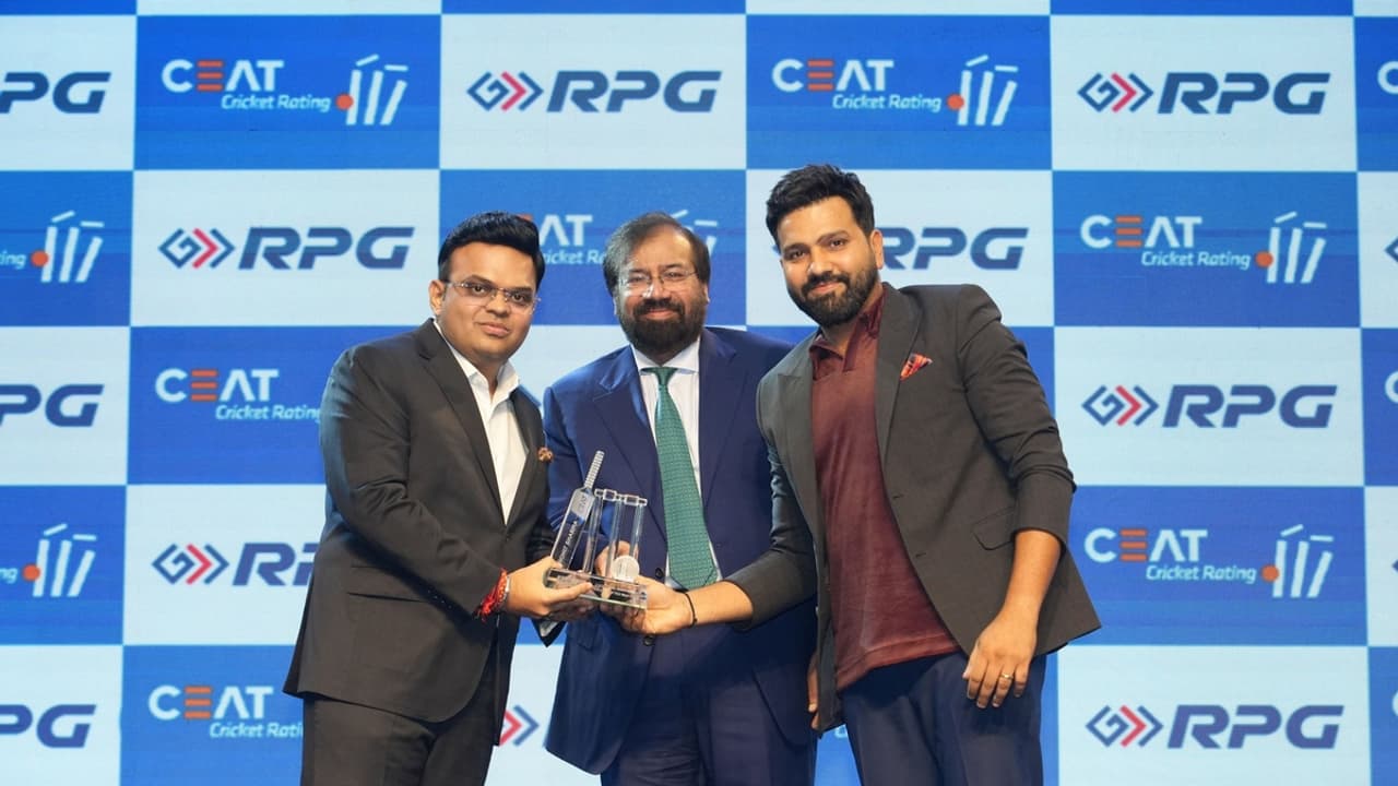 CEAT Awards: ராகுல் டிராவிட்டுக்கு வாழ்நாள் சாதனையாளர் விருது, ரோகித், கோலி, அஸ்வின், சாய் கிஷோருக்கு விருது! CEAT Awards: ராகுல் டிராவிட்டுக்கு வாழ்நாள் சாதனையாளர் விருது, ரோகித், கோலி, அஸ்வின், சாய் கிஷோருக்கு விருது!