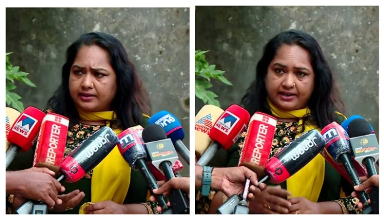 'മലയാള സിനിമയില് പവര് ഗ്രൂപ്പുണ്ട്, ഒരു സംവിധായകന് മോശമായി പെരുമാറി, പ്രതികരിച്ചതിനാല് സിനിമകള് നഷ്ടമായി' 'മലയാള സിനിമയില് പവര് ഗ്രൂപ്പുണ്ട്, ഒരു സംവിധായകന് മോശമായി പെരുമാറി, പ്രതികരിച്ചതിനാല് സിനിമകള് നഷ്ടമായി'