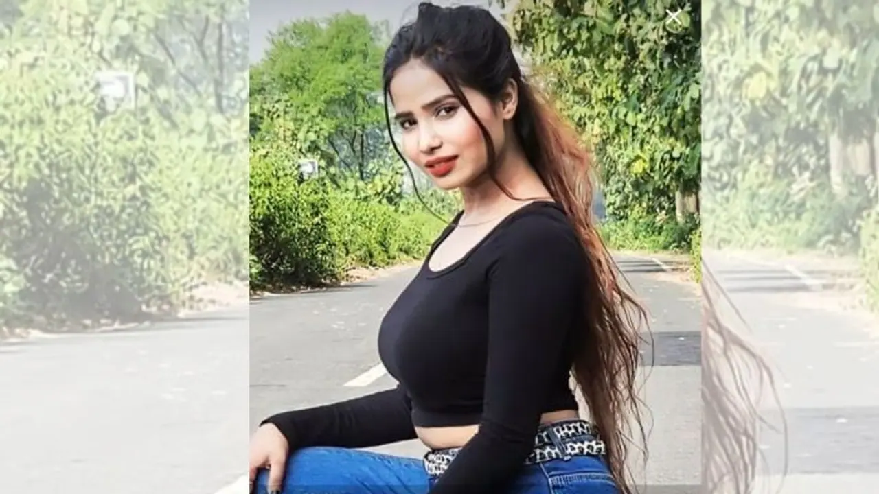 ಪ್ರೈವೇಟ್ ಫೋಟೋ ಲೀಕ್ ಮಾಡ್ತೀನಿ ಎಂದ ಗೆಳೆಯನ ವಿರುದ್ಧ ದೂರು ದಾಖಲಿಸಿದ ಖ್ಯಾತ ಯುಟ್ಯೂಬರ್ ಪ್ರೈವೇಟ್ ಫೋಟೋ ಲೀಕ್ ಮಾಡ್ತೀನಿ ಎಂದ ಗೆಳೆಯನ ವಿರುದ್ಧ ದೂರು ದಾಖಲಿಸಿದ ಖ್ಯಾತ ಯುಟ್ಯೂಬರ್