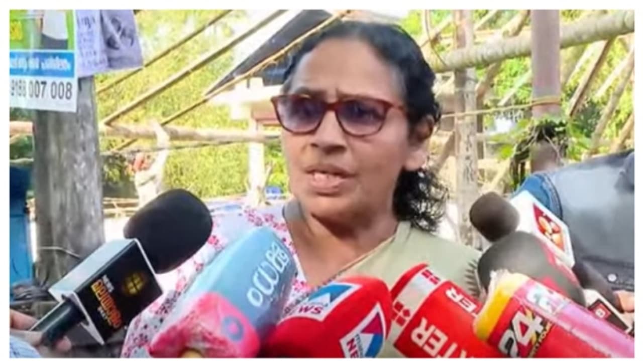 'സംസ്ഥാന സെക്രട്ടറി പറഞ്ഞതിനപ്പുറം ഒന്നും പറയാനില്ല; തെറ്റ് പറ്റിയിട്ടില്ലെന്ന് നിയമപരമായി തെളിയിക്കും' 'സംസ്ഥാന സെക്രട്ടറി പറഞ്ഞതിനപ്പുറം ഒന്നും പറയാനില്ല; തെറ്റ് പറ്റിയിട്ടില്ലെന്ന് നിയമപരമായി തെളിയിക്കും'