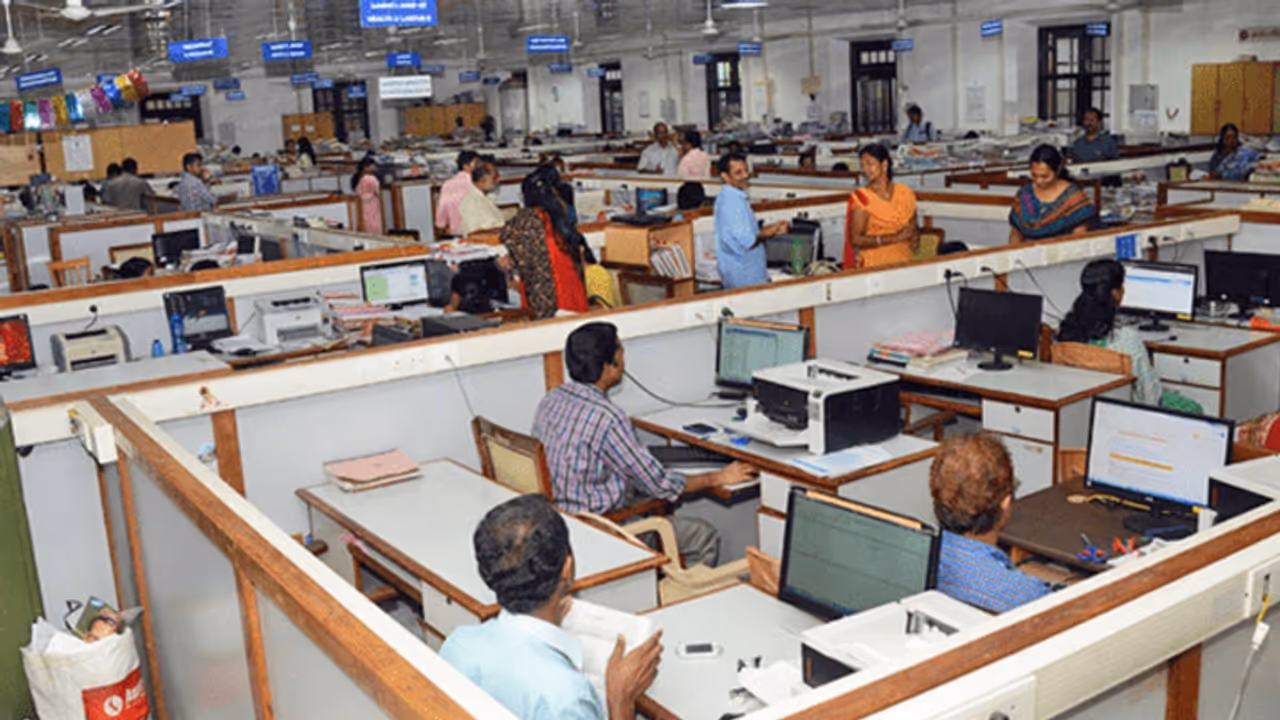 தமிழக பட்ஜெட்டில் அரசு ஊழியர்கள், ஆசிரியர்களுக்கு இன்ப அதிர்ச்சி! ஜாக்பாட் அறிவிப்புகள்! 40,000 பணியிடங்கள்! தமிழக பட்ஜெட்டில் அரசு ஊழியர்கள், ஆசிரியர்களுக்கு இன்ப அதிர்ச்சி! ஜாக்பாட் அறிவிப்புகள்! 40,000 பணியிடங்கள்!