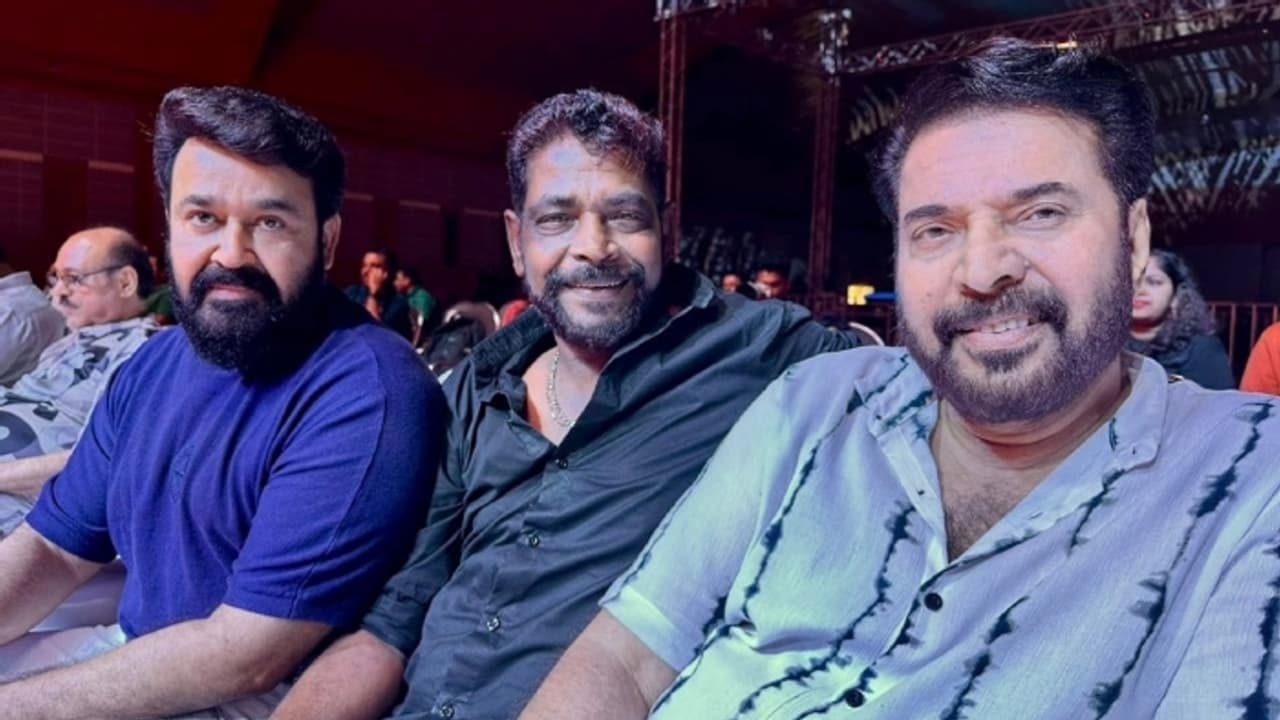 'ലാലും ഇച്ചാക്ക'യും ഒന്നിക്കുമോ ? കൈകോർത്ത് ആശിർവാദ് സിനിമാസും മമ്മൂട്ടി കമ്പനിയും 'ലാലും ഇച്ചാക്ക'യും ഒന്നിക്കുമോ ? കൈകോർത്ത് ആശിർവാദ് സിനിമാസും മമ്മൂട്ടി കമ്പനിയും