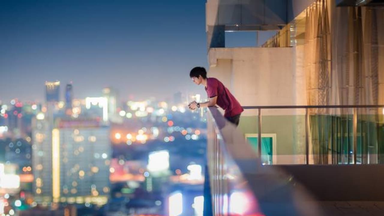 എല്ലാം ചെയ്യാനുള്ള സ്വാതന്ത്ര്യമുണ്ട്, പക്ഷേ ഒറ്റപ്പെടൽ താങ്ങാൻ വയ്യ; ശ്രദ്ധേയമായി 27 കാരന്റെ കുറിപ്പ് എല്ലാം ചെയ്യാനുള്ള സ്വാതന്ത്ര്യമുണ്ട്, പക്ഷേ ഒറ്റപ്പെടൽ താങ്ങാൻ വയ്യ; ശ്രദ്ധേയമായി 27 കാരന്റെ കുറിപ്പ്