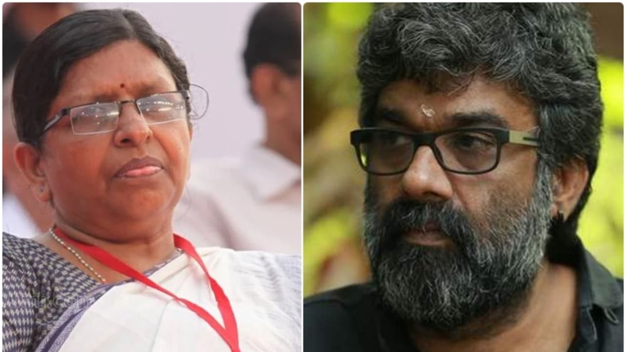 സർക്കാരിനോട് റിപ്പോർട്ട് തേടും; രഞ്ജിത്തിനെ നീക്കുന്നതിൽ സർക്കാർ തീരുമാനമെടുക്കണം: വനിതാ കമ്മീഷൻ സർക്കാരിനോട് റിപ്പോർട്ട് തേടും; രഞ്ജിത്തിനെ നീക്കുന്നതിൽ സർക്കാർ തീരുമാനമെടുക്കണം: വനിതാ കമ്മീഷൻ