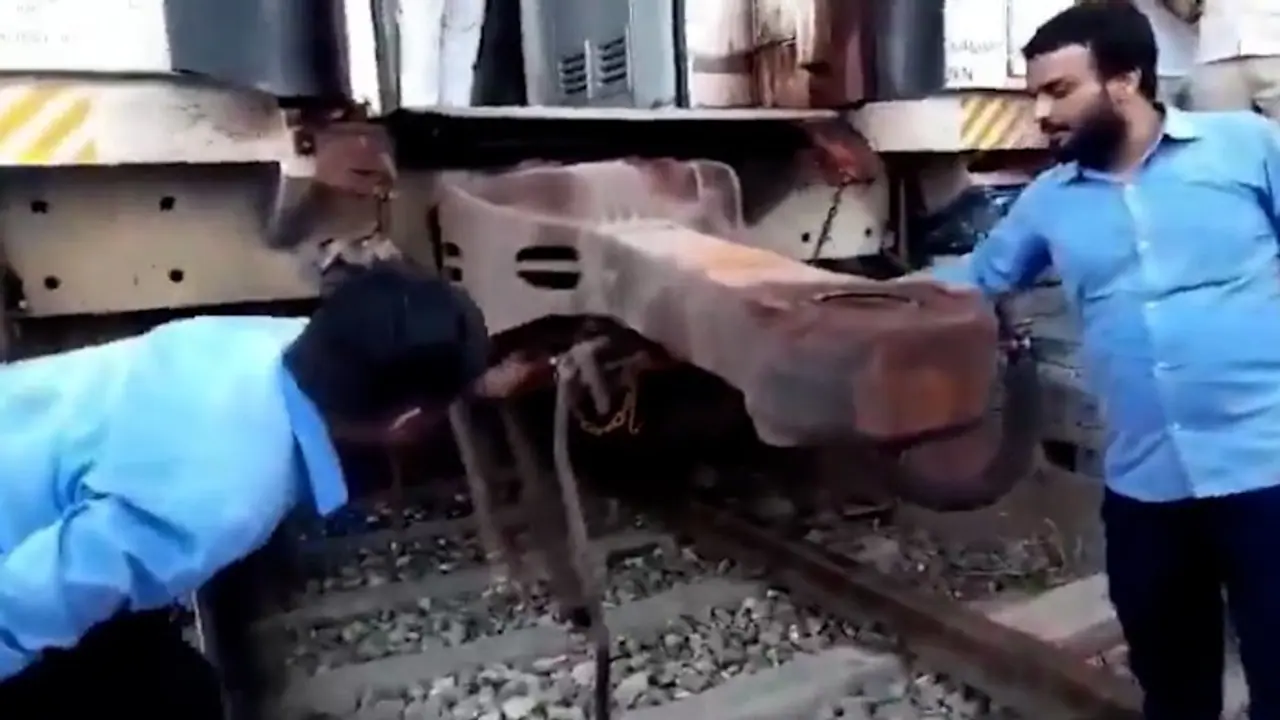 Bijnor train accident: Kisan Express splits into two, narrowly avoids major disaster Bijnor train accident: Kisan Express splits into two, narrowly avoids major disaster