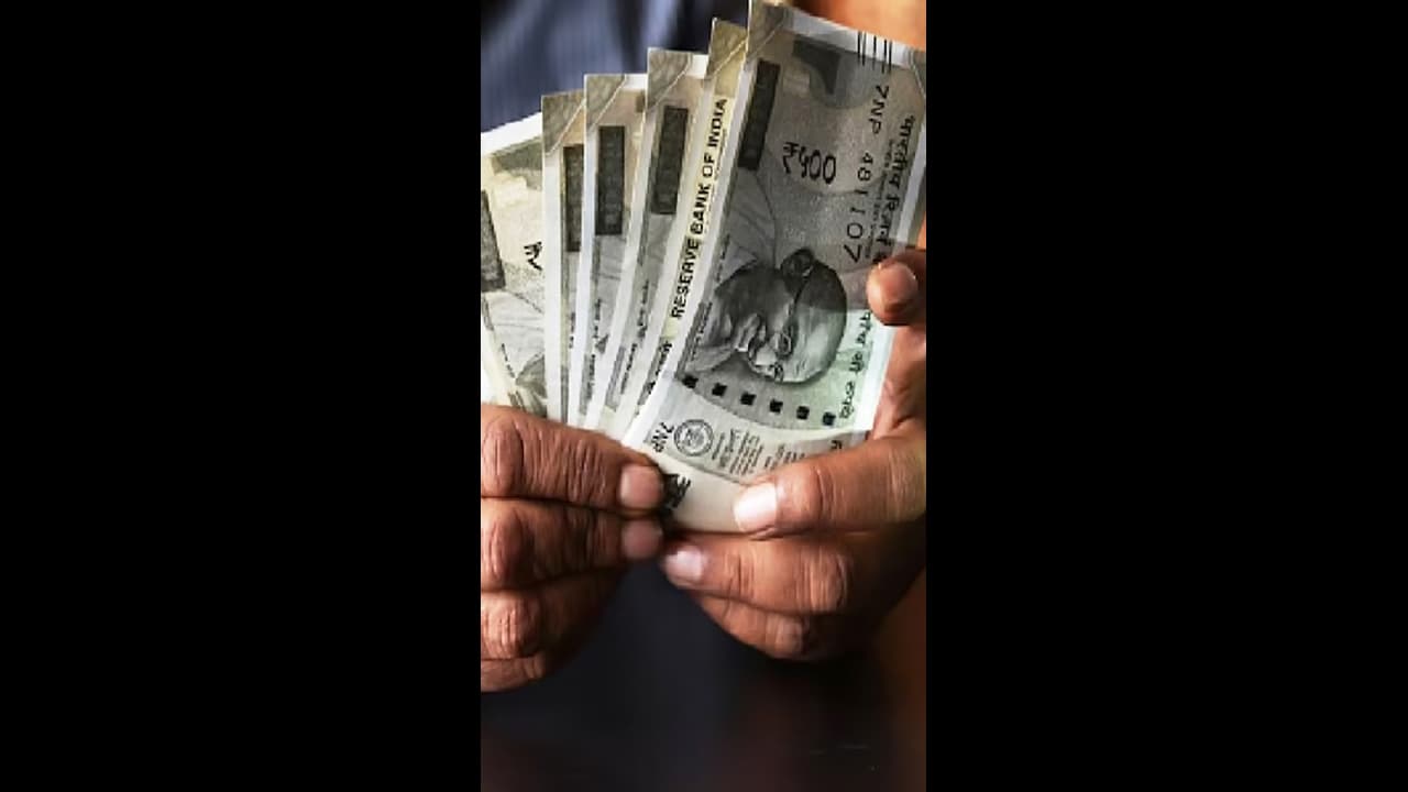  ആധാരമെഴുത്തുകാർക്ക് 5000 രൂപ ഓണക്കാല ഉത്സവബത്ത