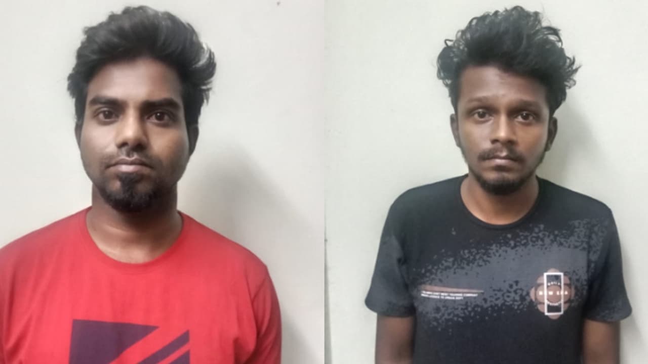 വീട്ടിൽ ഉറങ്ങിക്കിടന്ന ഉടമയെയും മകളെയും ആക്രമിച്ച് അവശരാക്കി 79 പവൻ സ്വര്ണം കവര്ന്നു; പ്രതികൾ പിടിയിലായി വീട്ടിൽ ഉറങ്ങിക്കിടന്ന ഉടമയെയും മകളെയും ആക്രമിച്ച് അവശരാക്കി 79 പവൻ സ്വര്ണം കവര്ന്നു; പ്രതികൾ പിടിയിലായി