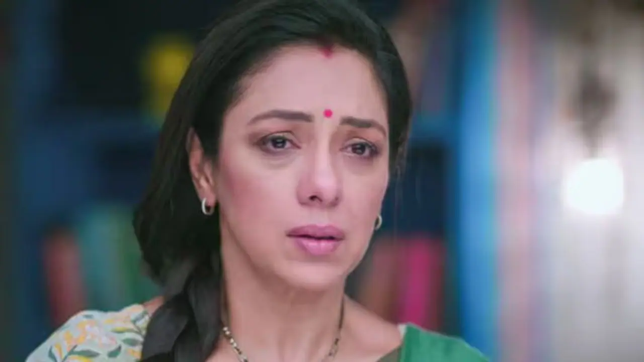 Anupamaa in trouble? Rupali Ganguly's hit TV show grabs headline after cameraperson's death on sets Anupamaa in trouble? Rupali Ganguly's hit TV show grabs headline after cameraperson's death on sets