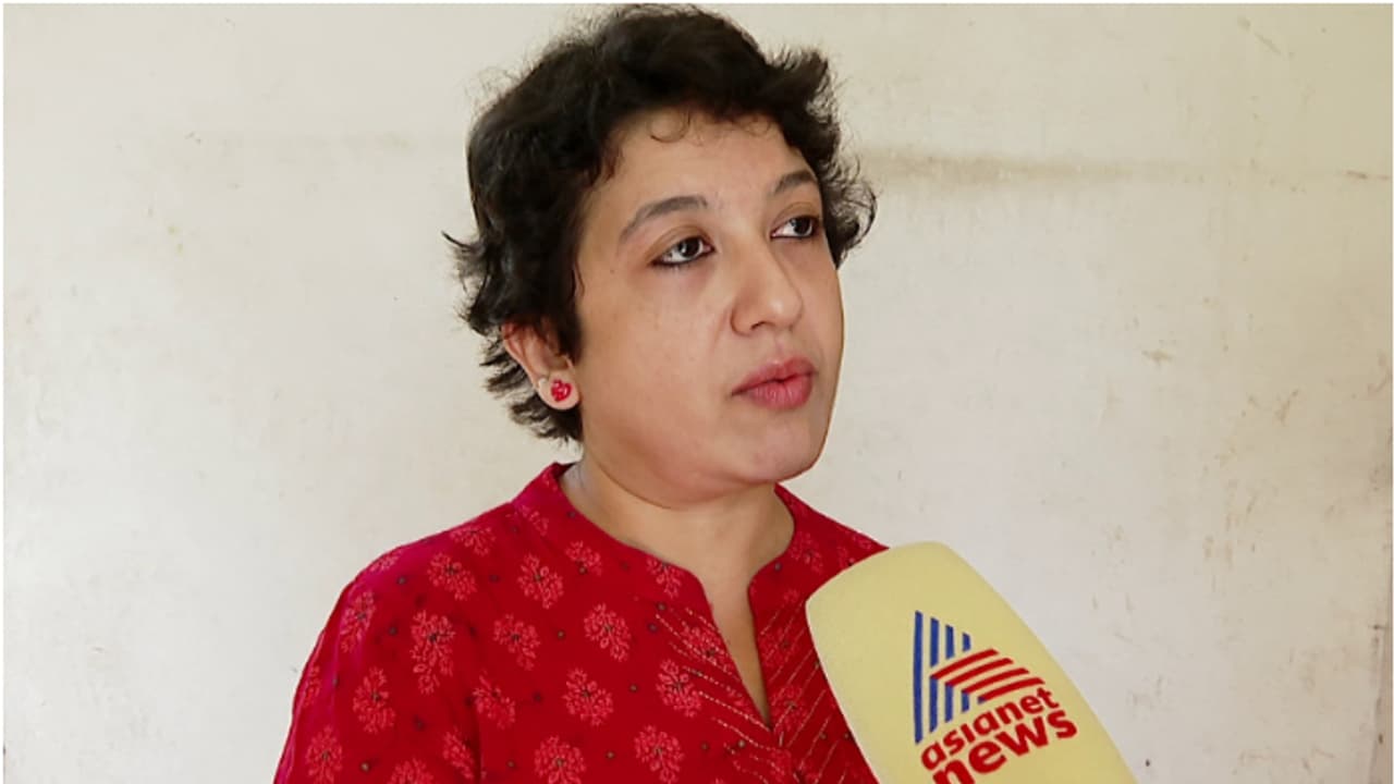 'കാസ്റ്റിംഗ് കൗച്ചിന് വഴങ്ങണമെന്ന് കാസ്റ്റിംഗ് ഡയറക്ടറായ വിച്ചു ആവശ്യപ്പെട്ടു': വെളിപ്പെടുത്തലുമായി സന്ധ്യ 'കാസ്റ്റിംഗ് കൗച്ചിന് വഴങ്ങണമെന്ന് കാസ്റ്റിംഗ് ഡയറക്ടറായ വിച്ചു ആവശ്യപ്പെട്ടു': വെളിപ്പെടുത്തലുമായി സന്ധ്യ