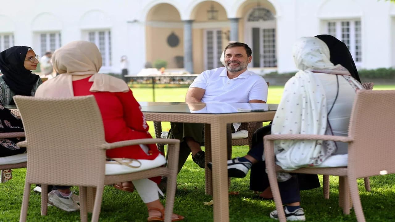 எப்போது திருமணம்? மீண்டும் ராகுல்காந்தியிடம் கேட்கப்பட்ட கேள்வி.. அவர் சொன்ன பதில்! எப்போது திருமணம்? மீண்டும் ராகுல்காந்தியிடம் கேட்கப்பட்ட கேள்வி.. அவர் சொன்ன பதில்!