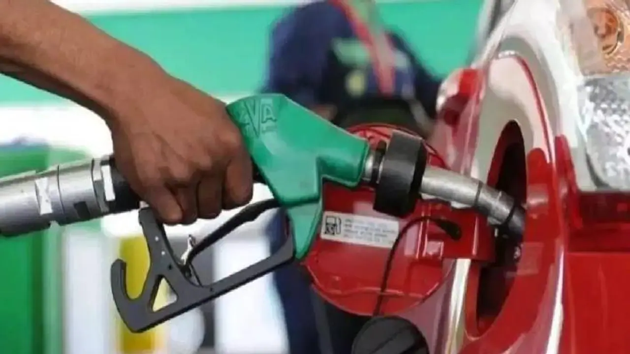 പെട്രോൾ, ഡീസൽ വില വർധിച്ചു; യുഎഇയിൽ പുതിയ നിരക്കുകൾ ഇന്ന് അർധരാത്രി മുതൽ പ്രാബല്യത്തിൽ 