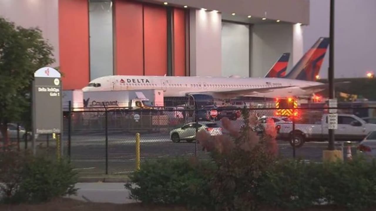 Atlanta Airport tragedy: Tyre explosion on Boeing 757 during maintenance kills two Delta Air workers; see pics Atlanta Airport tragedy: Tyre explosion on Boeing 757 during maintenance kills two Delta Air workers; see pics