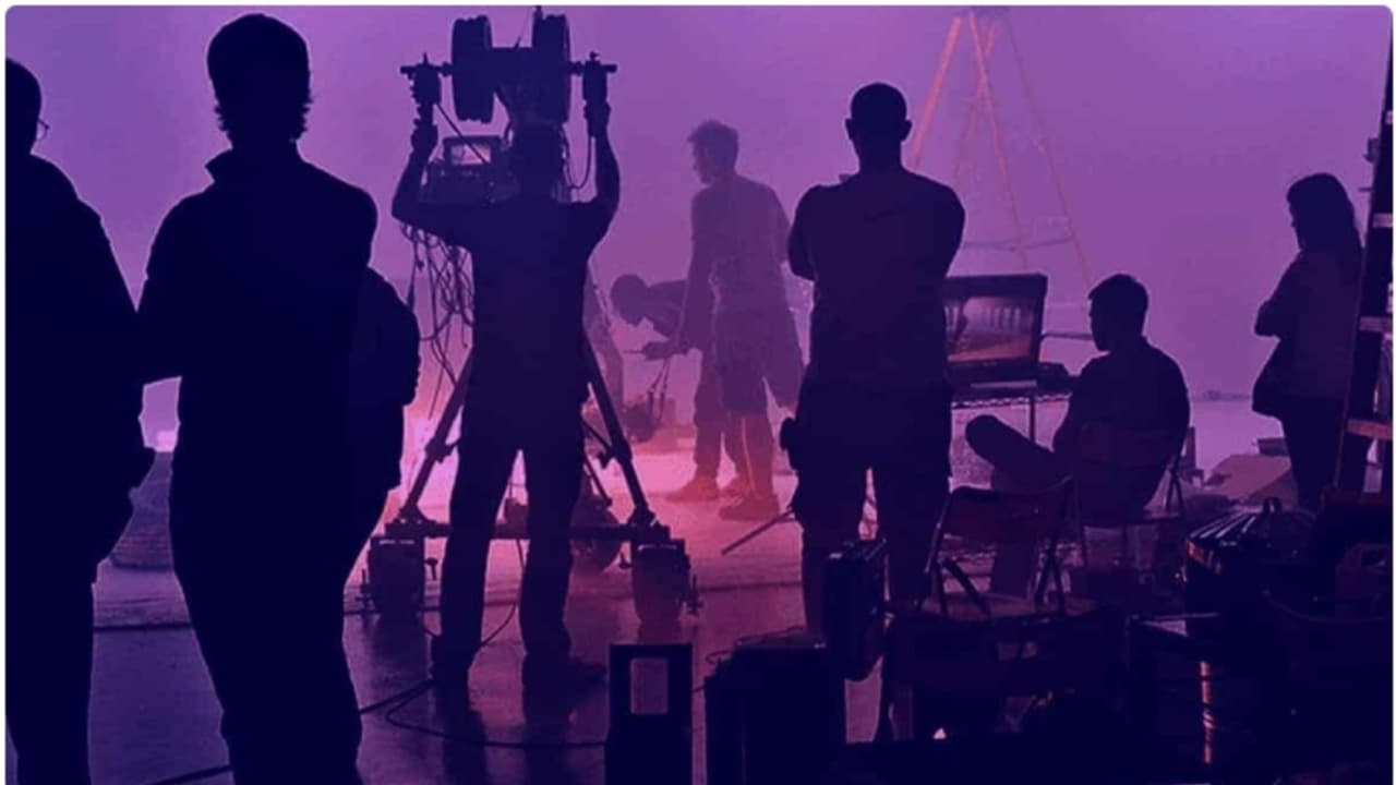 സിനിമാരംഗത്തെക്കുറിച്ചുളള പരാതികൾ അന്വേഷണ സംഘത്തെ അറിയിക്കാം; ഇമെയിലും ഫോൺ നമ്പറും സജീകരിച്ചു സിനിമാരംഗത്തെക്കുറിച്ചുളള പരാതികൾ അന്വേഷണ സംഘത്തെ അറിയിക്കാം; ഇമെയിലും ഫോൺ നമ്പറും സജീകരിച്ചു