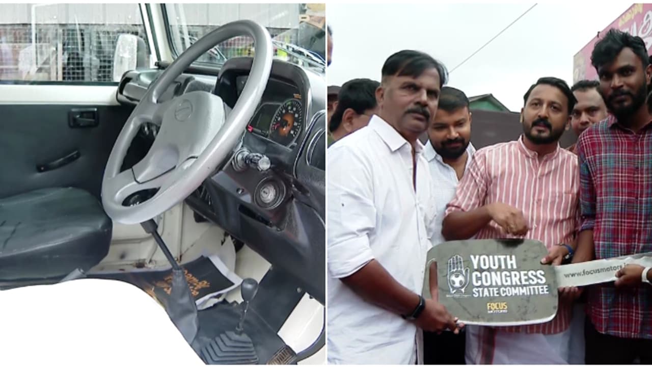 ചൂരൽമല സ്വദേശി നിയാസിന് ജീപ്പ് വാങ്ങി നൽകി യൂത്ത് കോൺഗ്രസ്; താക്കോൽ കൈമാറി രാഹുൽ മാങ്കൂട്ടത്തിൽ ചൂരൽമല സ്വദേശി നിയാസിന് ജീപ്പ് വാങ്ങി നൽകി യൂത്ത് കോൺഗ്രസ്; താക്കോൽ കൈമാറി രാഹുൽ മാങ്കൂട്ടത്തിൽ