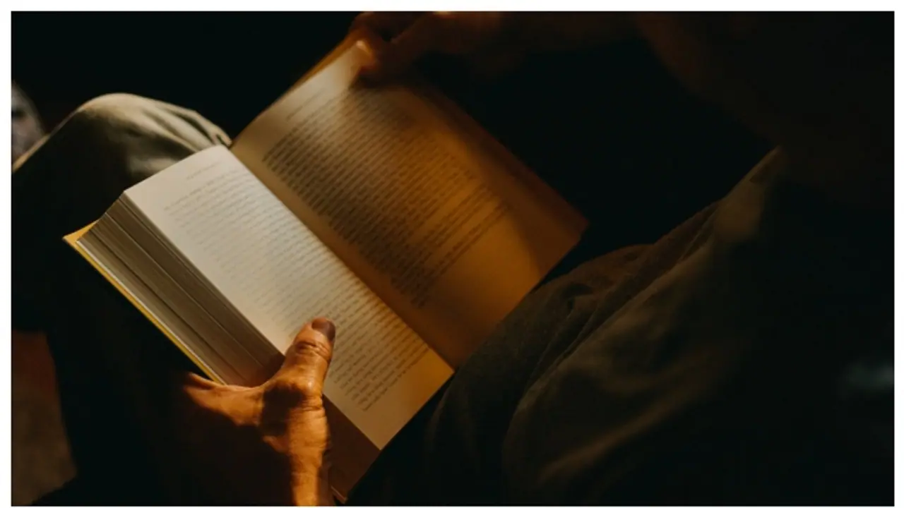 Daily Productivity: 7 tips to keep your reading habit consistent Daily Productivity: 7 tips to keep your reading habit consistent