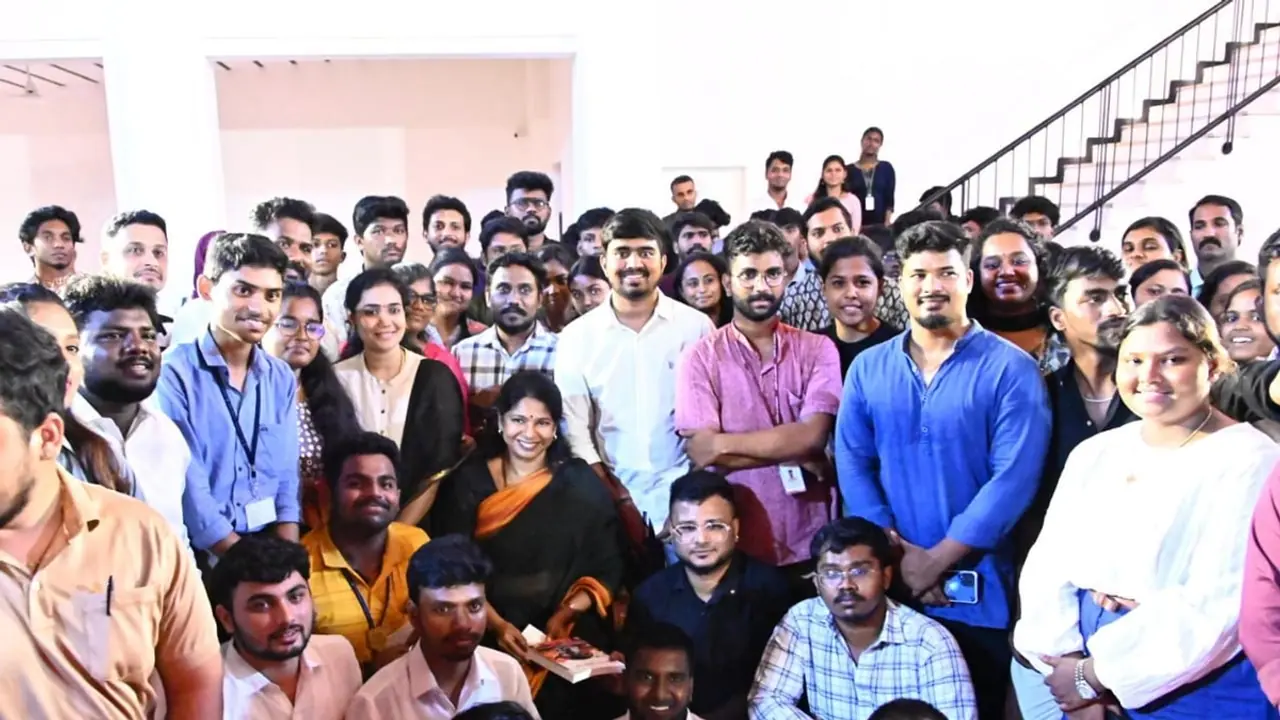 மாநில அரசியலுக்கு திரும்புவது எப்போது? இளைஞர்களின் கேள்விக்கு கனிமொழி நேரடி பதில்