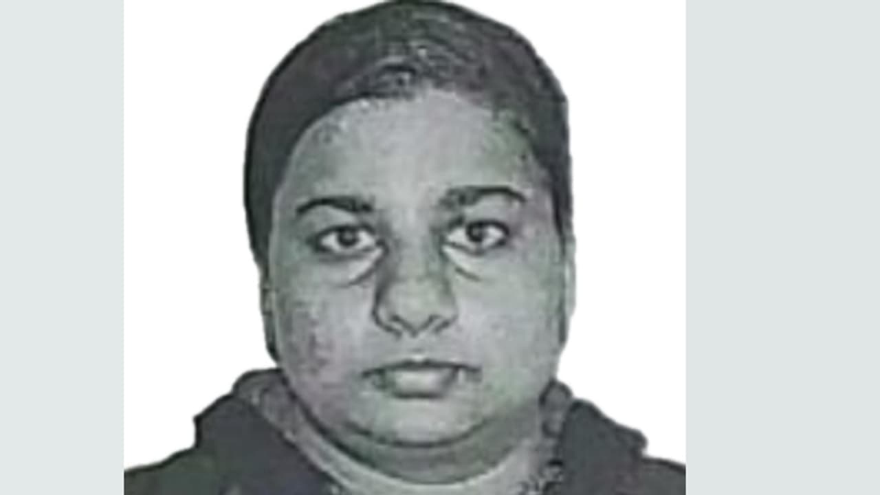 ദുബൈയിൽ മരിച്ച വയനാട് സ്വദേശിനിയുടെ ബന്ധുക്കളെ കണ്ടെത്താൻ സഹായം തേടുന്നു ദുബൈയിൽ മരിച്ച വയനാട് സ്വദേശിനിയുടെ ബന്ധുക്കളെ കണ്ടെത്താൻ സഹായം തേടുന്നു