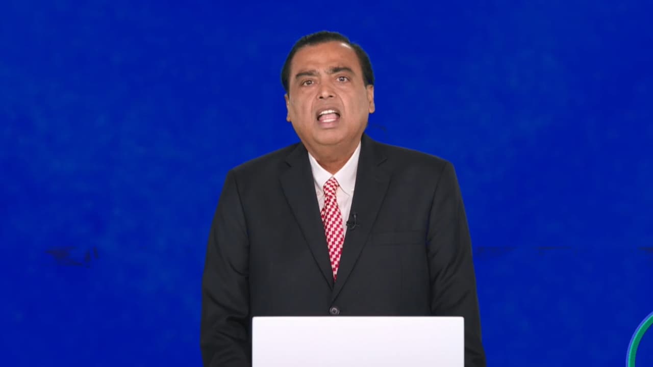 Mukesh Ambani announces Jio AI Cloud welcome offer: 100GB free cloud storage for Jio users Mukesh Ambani announces Jio AI Cloud welcome offer: 100GB free cloud storage for Jio users