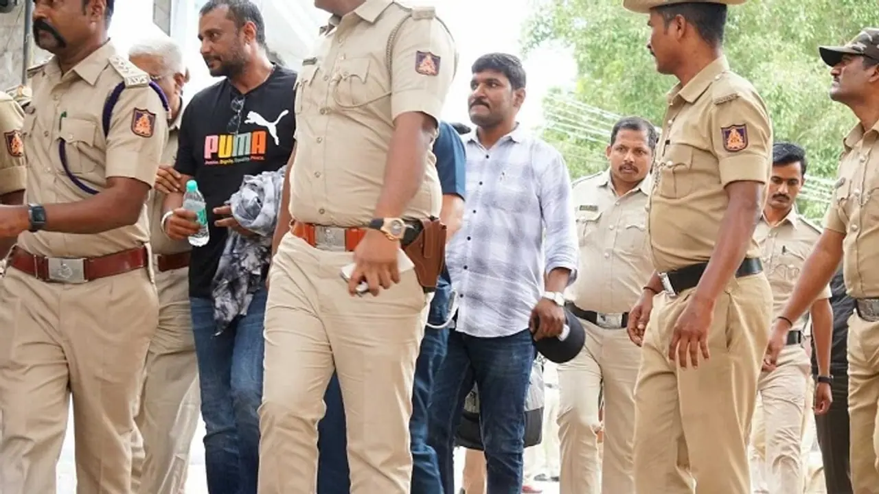 ರೇಣುಕಾಸ್ವಾಮಿ ಎದೆ,ವೃಷಣ ಮೇಲೆ ಕಾಲಿಟ್ಟು ಕ್ರೌರ್ಯ ಮೆರೆದಿದ್ದ ದರ್ಶನ್!