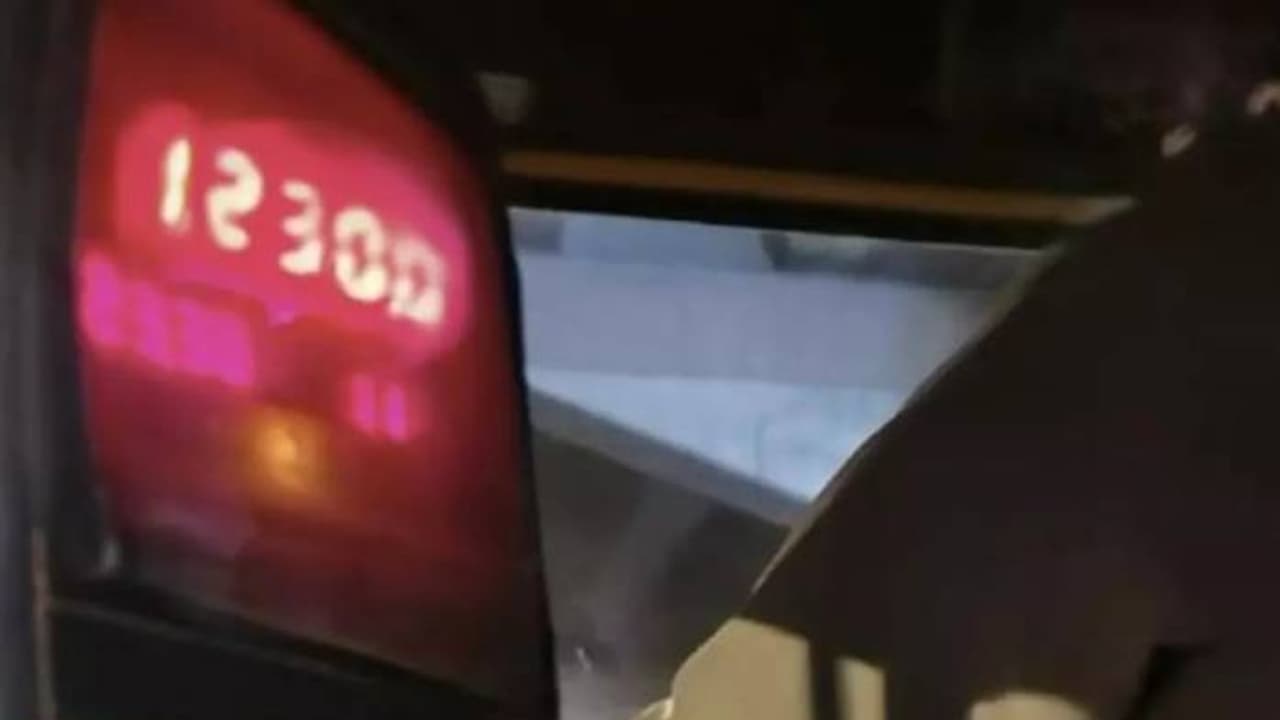 നഗരം അപരിചിതമോ? സൂക്ഷിക്കണം, കാശ് മൊത്തം പോയി, ആദ്യമായി ദില്ലി ന​ഗരത്തിലെത്തിയ യുവാവിന്റെ അനുഭവം