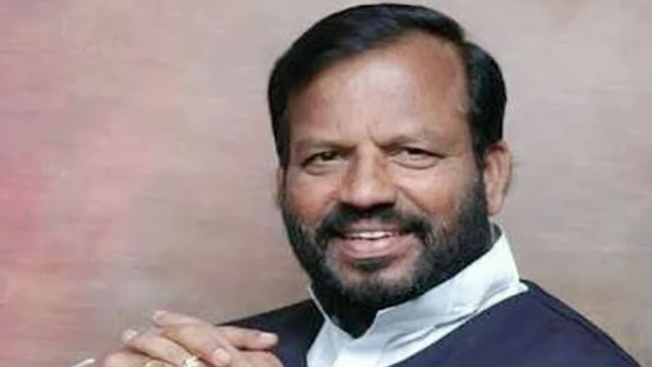 ಟ್ರಕ್ ಟರ್ಮಿನಲ್ ಕೇಸಲ್ಲಿ ಬಿಜೆಪಿಯ ಮಾಜಿ ಶಾಸಕ ಡಿ.ಎಸ್.ವೀರಯ್ಯ ಆಕ್ರಮ ಸಾಬೀತು: ಸಿಐಡಿ ಚಾರ್ಜ್‌ಶೀಟ್‌