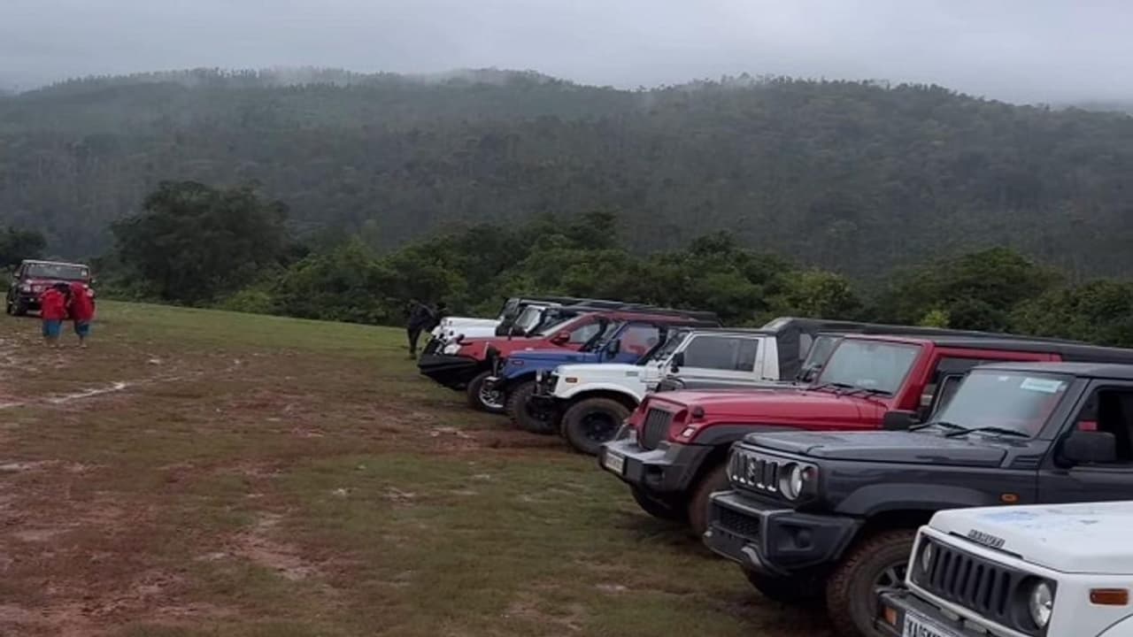 ಚಿಕ್ಕಮಗಳೂರು: ಪಶ್ಚಿಮಘಟ್ಟದ ಸಾಲಿನಲ್ಲಿ ಜೀಪ್ ರೇಸ್, ಪರಿಸರಪ್ರೇಮಿಗಳ ತೀವ್ರ ಆಕ್ಷೇಪ ಚಿಕ್ಕಮಗಳೂರು: ಪಶ್ಚಿಮಘಟ್ಟದ ಸಾಲಿನಲ್ಲಿ ಜೀಪ್ ರೇಸ್, ಪರಿಸರಪ್ರೇಮಿಗಳ ತೀವ್ರ ಆಕ್ಷೇಪ