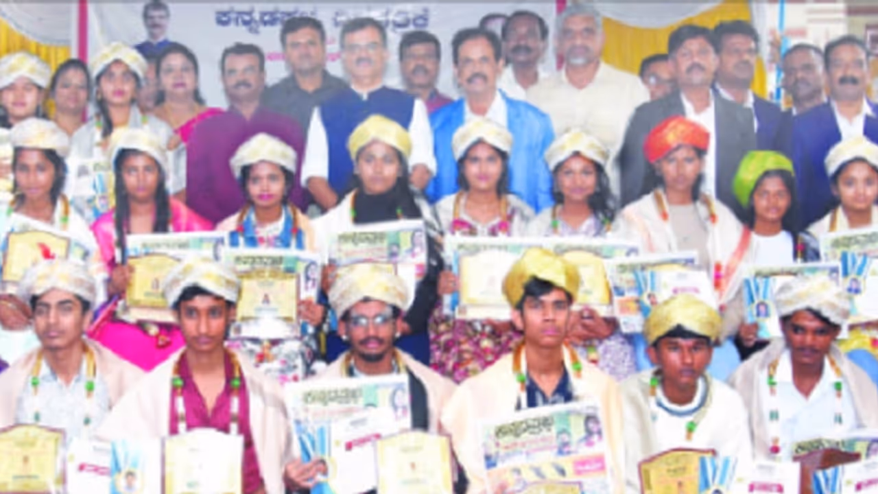 ಕನ್ನಡಪ್ರಭ, ಏಷ್ಯಾನೆಟ್ ಸುವರ್ಣ ನ್ಯೂಸ್ನಿಂದ ಶ್ರೀ ಮಂಜುನಾಥ ವಿದ್ಯಾಲಯ ಮಕ್ಕಳಿಗೆ ಪ್ರತಿಭಾ ಪುರಸ್ಕಾರ ಕನ್ನಡಪ್ರಭ, ಏಷ್ಯಾನೆಟ್ ಸುವರ್ಣ ನ್ಯೂಸ್ನಿಂದ ಶ್ರೀ ಮಂಜುನಾಥ ವಿದ್ಯಾಲಯ ಮಕ್ಕಳಿಗೆ ಪ್ರತಿಭಾ ಪುರಸ್ಕಾರ