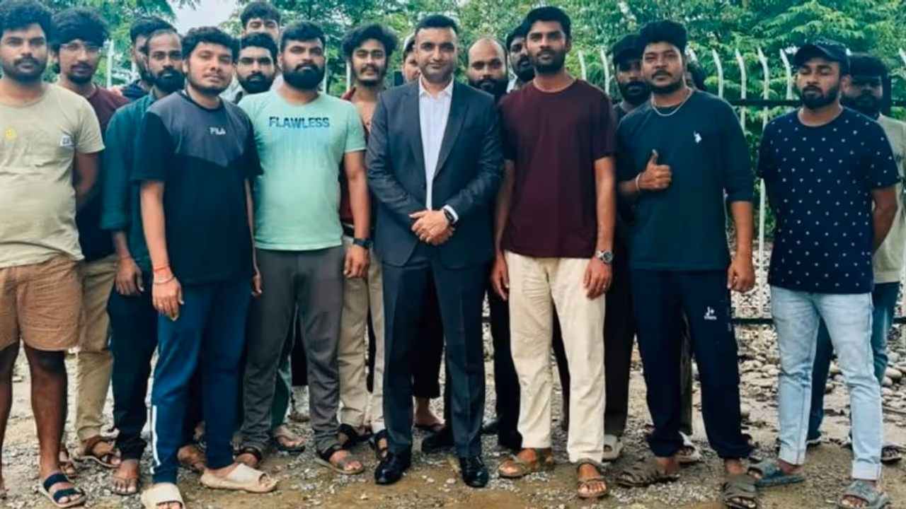 ಲಾವೋಸ್ನಲ್ಲಿ 47 ಭಾರತೀಯ 'ಸೈಬರ್ ಗುಲಾಮರ' ರಕ್ಷಣೆ : ಏನಿದು ಪ್ರಕರಣ? ಲಾವೋಸ್ನಲ್ಲಿ 47 ಭಾರತೀಯ 'ಸೈಬರ್ ಗುಲಾಮರ' ರಕ್ಷಣೆ : ಏನಿದು ಪ್ರಕರಣ?