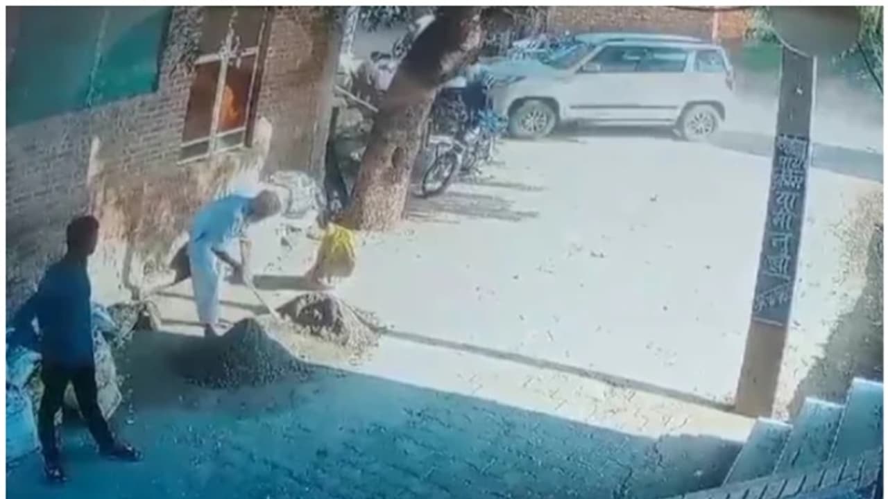 രാവിലെ എഴുന്നേറ്റ് വീടിന് മുന്നിലിരിക്കുകയായിരുന്നവർക്ക് നേരെ കാർ പാഞ്ഞുകയറി; ബുലന്ദ്ഷഹറിൽ ആറ് പേർക്ക് പരിക്ക്