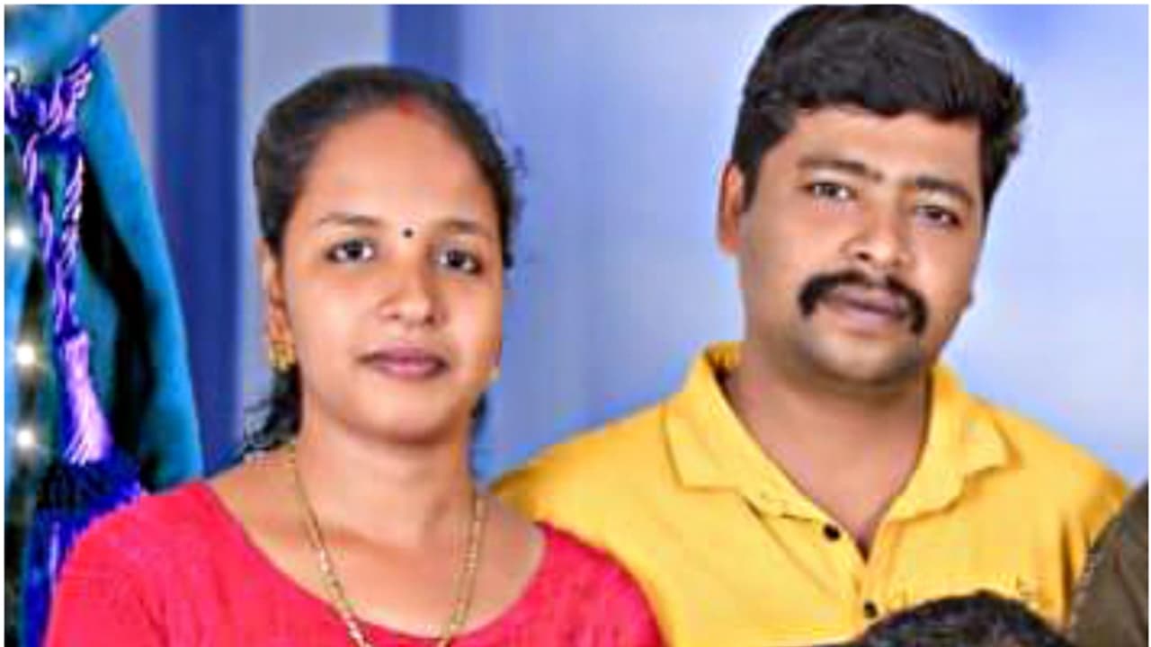 അച്ഛനെയും അമ്മയെയും നഷ്ടപ്പെട്ടു; തനിച്ചായി അഞ്ചു വയസ്സുകാരി ആരാധ്യ, അടുത്തയാഴ്ച കുട്ടിയെ നാട്ടിലെത്തിക്കും അച്ഛനെയും അമ്മയെയും നഷ്ടപ്പെട്ടു; തനിച്ചായി അഞ്ചു വയസ്സുകാരി ആരാധ്യ, അടുത്തയാഴ്ച കുട്ടിയെ നാട്ടിലെത്തിക്കും