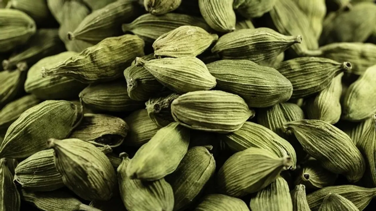 ഡയറ്റില്‍ ഏലയ്ക്ക ഉള്‍പ്പെടുത്തൂ; അറിയാം ഗുണങ്ങള്‍