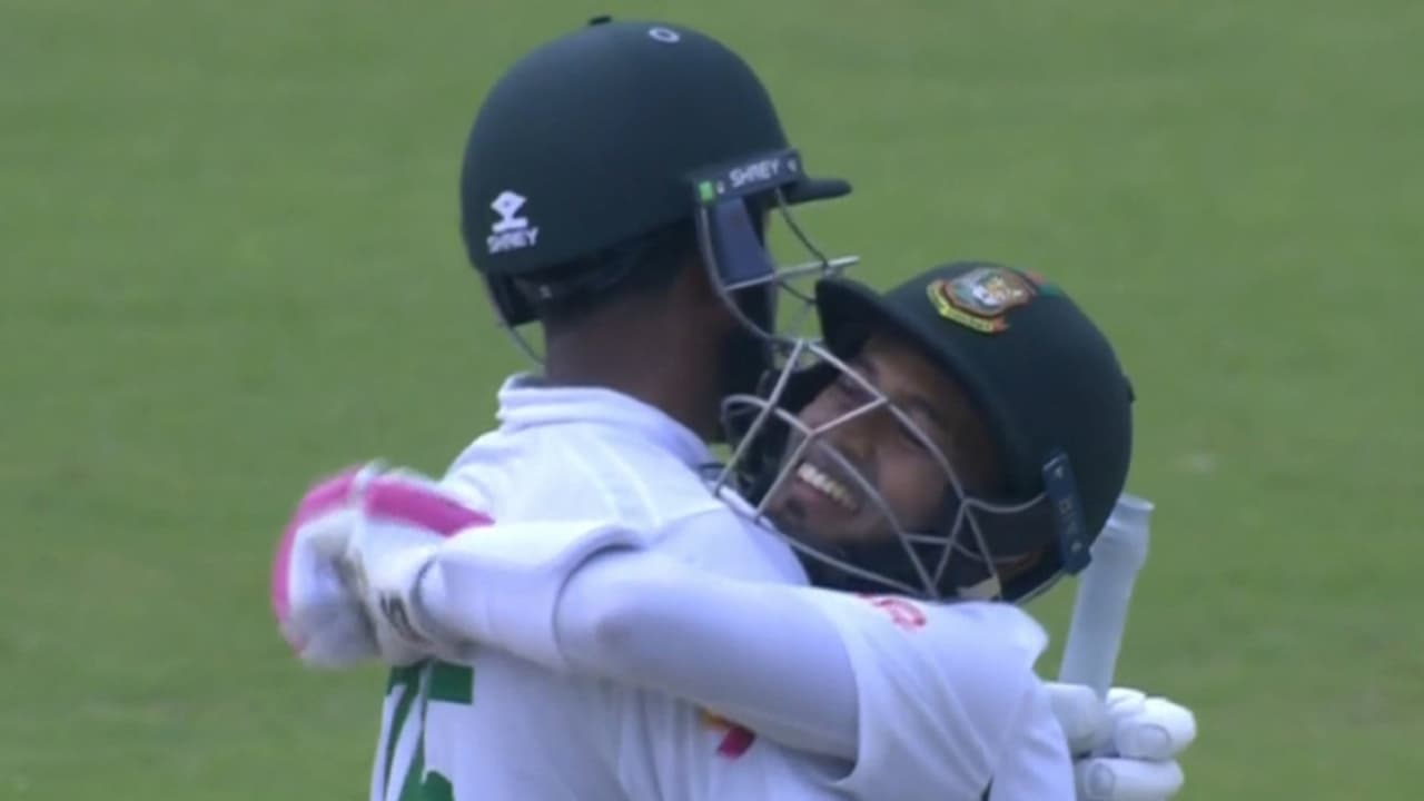 ചരിത്രനേട്ടവുമായി ബംഗ്ലാദേശ്, പാകിസ്ഥാനെതിരായ രണ്ടാം ടെസ്റ്റിലും ആധികാരിക ജയം; പരമ്പര തൂത്തുവാരി ചരിത്രനേട്ടവുമായി ബംഗ്ലാദേശ്, പാകിസ്ഥാനെതിരായ രണ്ടാം ടെസ്റ്റിലും ആധികാരിക ജയം; പരമ്പര തൂത്തുവാരി