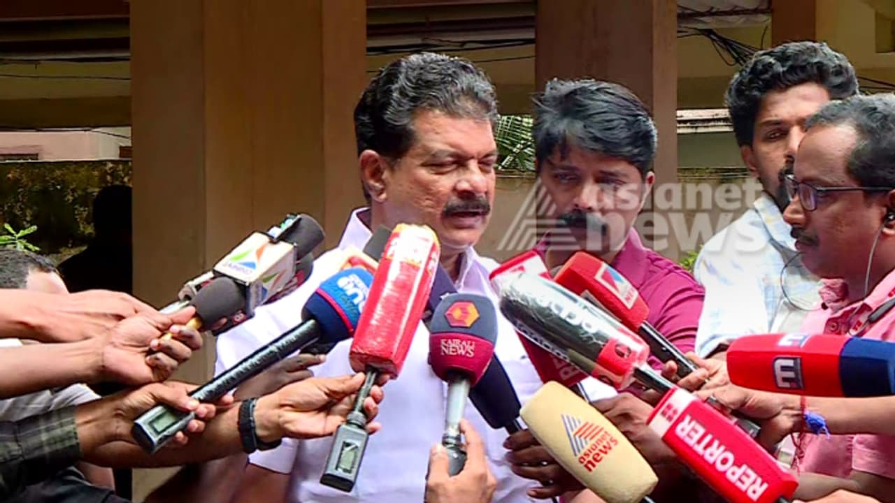 പൊലീസിൽ സർക്കാർ വിരുദ്ധ ലോബി, മുഖ്യമന്ത്രി ചതിക്കപ്പെട്ടു, അന്വേഷണത്തിൽ ഒരുറപ്പും ലഭിച്ചിട്ടില്ല: പിവി അൻവർ പൊലീസിൽ സർക്കാർ വിരുദ്ധ ലോബി, മുഖ്യമന്ത്രി ചതിക്കപ്പെട്ടു, അന്വേഷണത്തിൽ ഒരുറപ്പും ലഭിച്ചിട്ടില്ല: പിവി അൻവർ